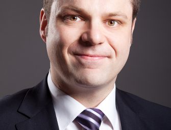 TrustBuilder verstärkt das Sales-Team mit vier internationalen IAM-Experten