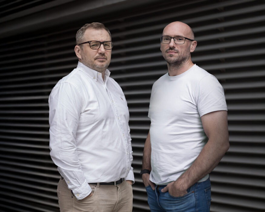 Patryk Brożek, CEO von Fudo Security (links)