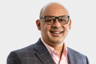 KI sicher skalieren: Veeam präsentiert das „Data and AI-Trust Maturity Model“
